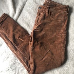 ‼️$10 closet sale ‼️ AEO x Velvet Jeggings
